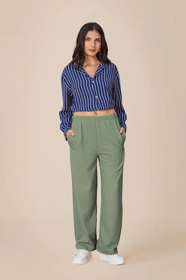 Green_Solid_Lycra_Trousers_For_Women