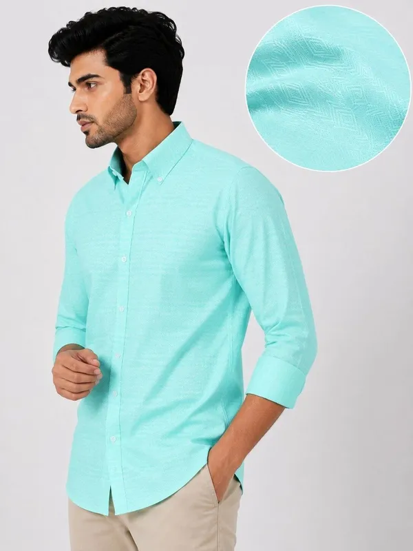 Mint_Textured_Regular_Fit_Shirt_for_Men