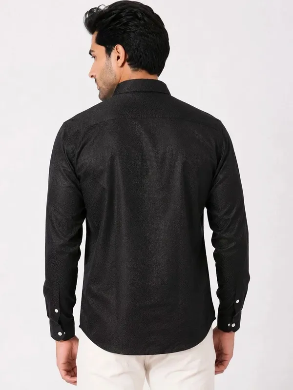 Black_Jacquard_Slim_Fit_Shirt_for_Men