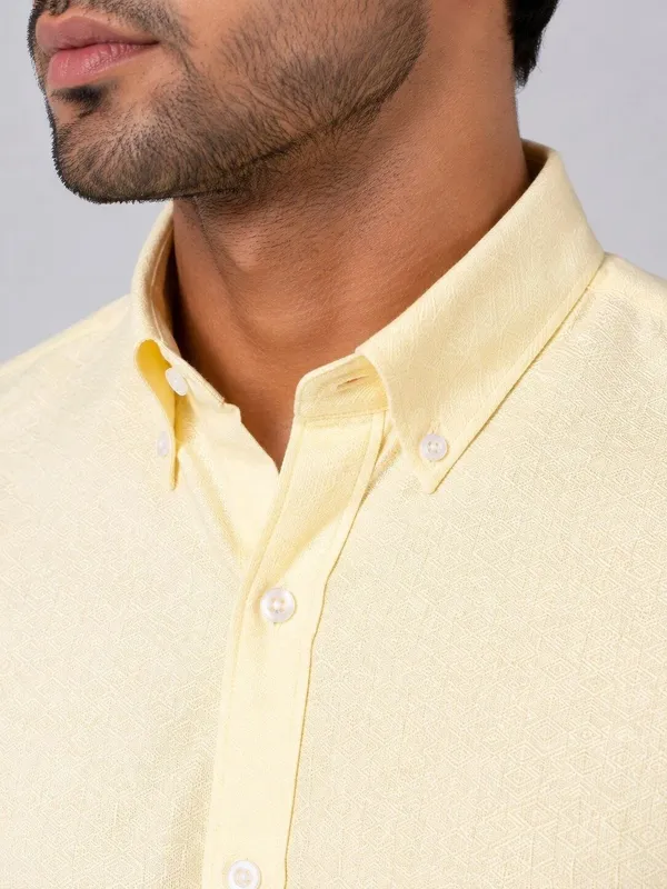 Yellow_Textured_Regular_Fit_Shirt_for_Men