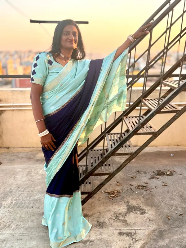 Sea_Green_N_Indigo_Mysore_Silk_Saree_With_Peacock_N_Coin_Motif_All_Over_Saree_Richness_Of_2_Inch_Border_Exclusive_Combination