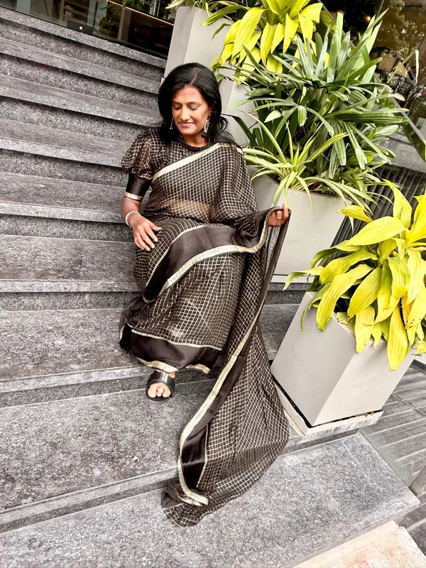 Black_Soft_Viscose_Sarees