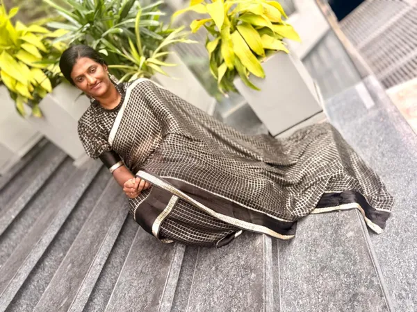 Black_Soft_Viscose_Sarees