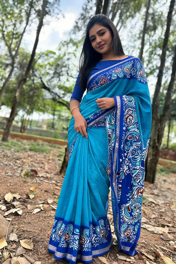 Blue_Batik_Saree_Saree_With_Blouse_Piece_For_Women