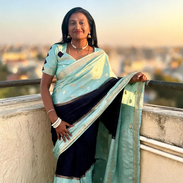 Sea_Green_N_Indigo_Mysore_Silk_Saree_With_Peacock_N_Coin_Motif_All_Over_Saree_Richness_Of_2_Inch_Border_Exclusive_Combination