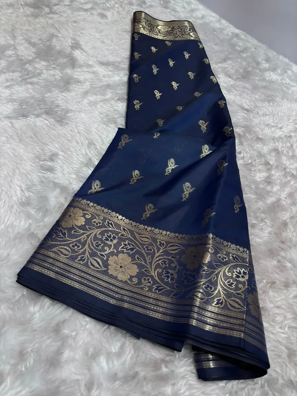 Navy_Blue_Woven_Ethnic_Saree_for_Women