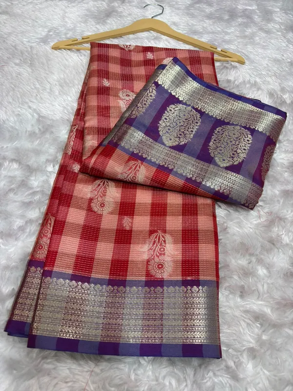 Red_Purple_Woven_Checked_Saree_For_Women