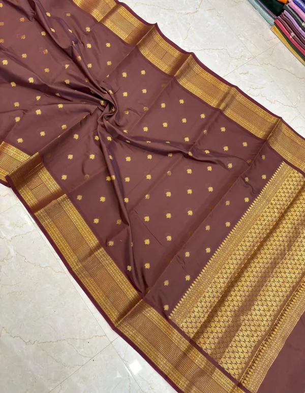 Brown_Silk_Zari_Woven_Saree_for_Women