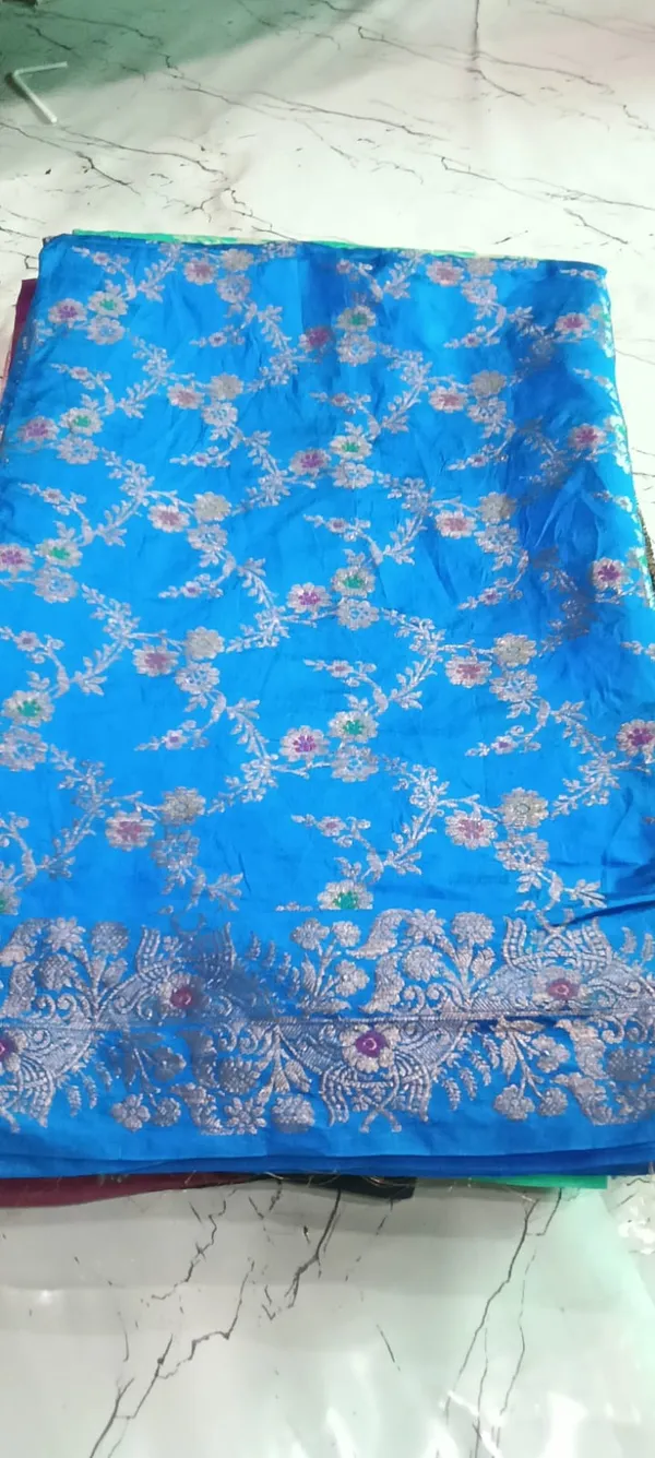 Blue_Floral_Print_Saree_for_Women