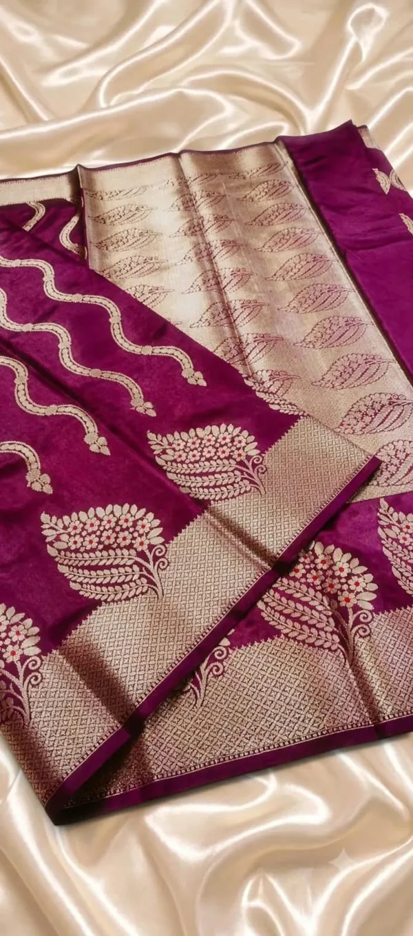 Maroon_Seli_Katan_Silk_Traditional_Woven_Saree_For_Women