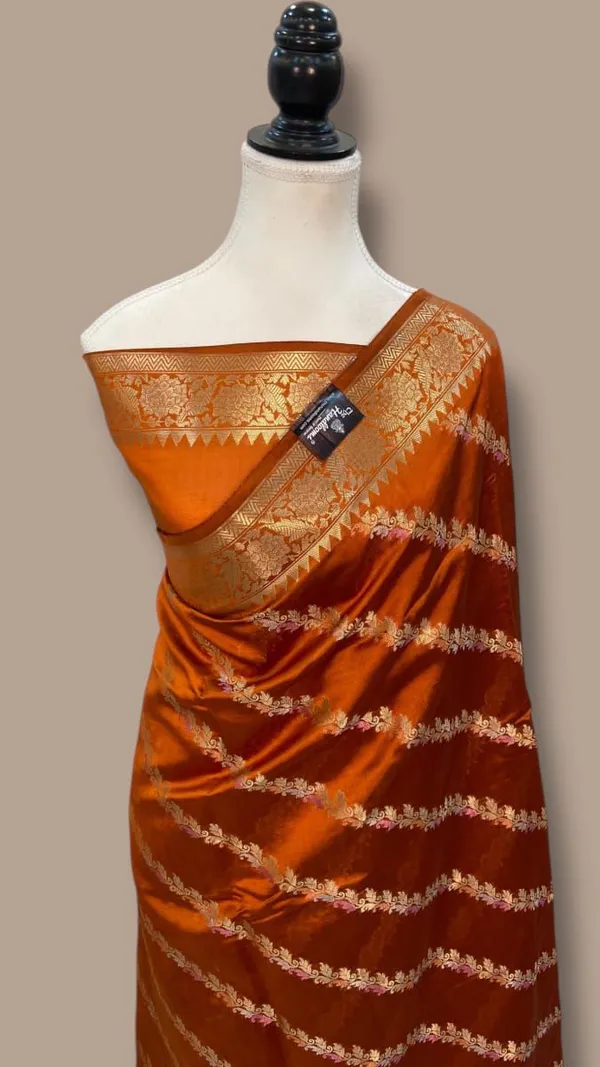 Orange_Silk_Blend_Zari_Saree_for_Women
