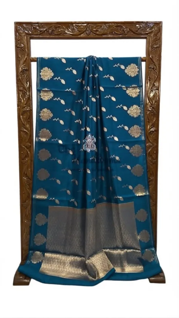 Blue_Seli_Katan_Silk_Woven_Zari_Floral_Saree_For_Women