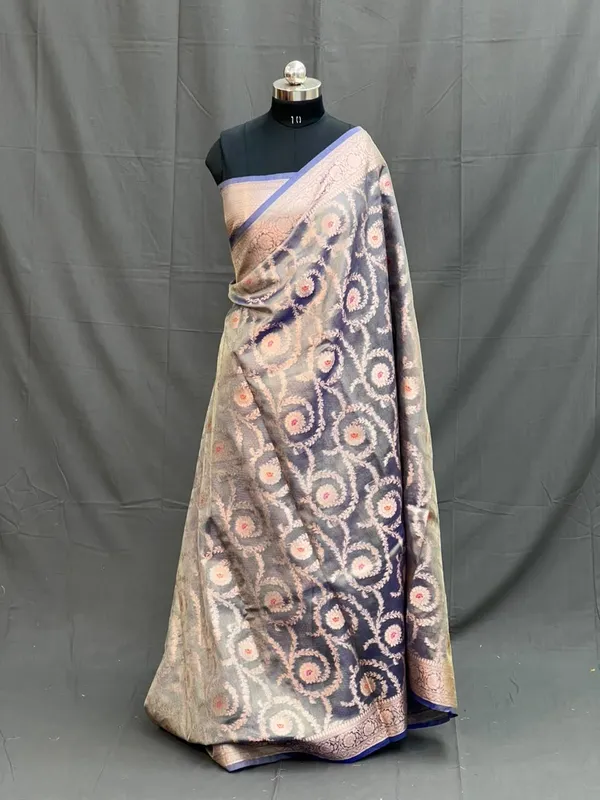 Grey_Soft_Silk_Floral_Woven_Saree_For_Women