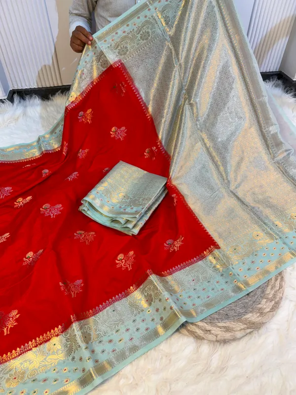 Red_Soft_Silk_Zari_Woven_Saree_For_Women