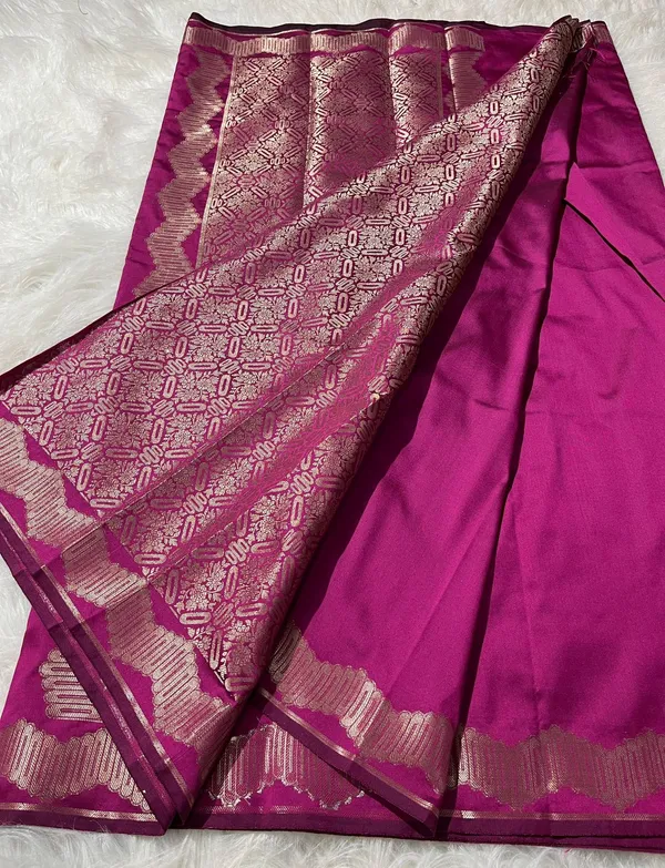 Magenta_Woven_Saree_For_Women