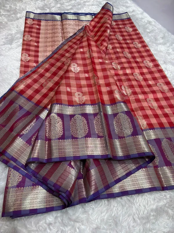 Red_Purple_Woven_Checked_Saree_For_Women