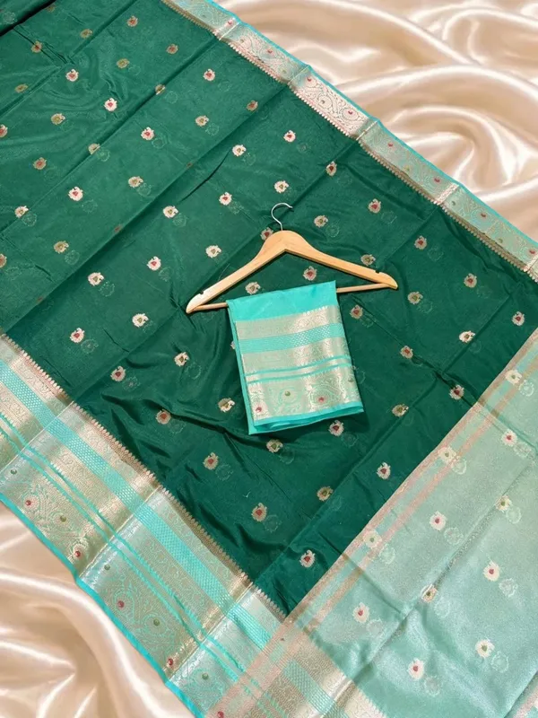 Green_Woven_Floral_Saree_for_Women