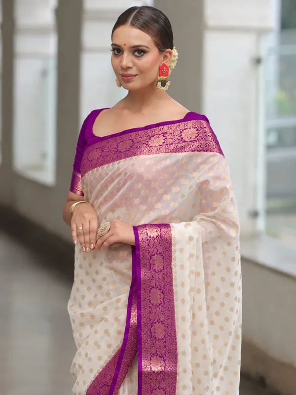 Cream_Woven_Traditional_Saree_for_Women
