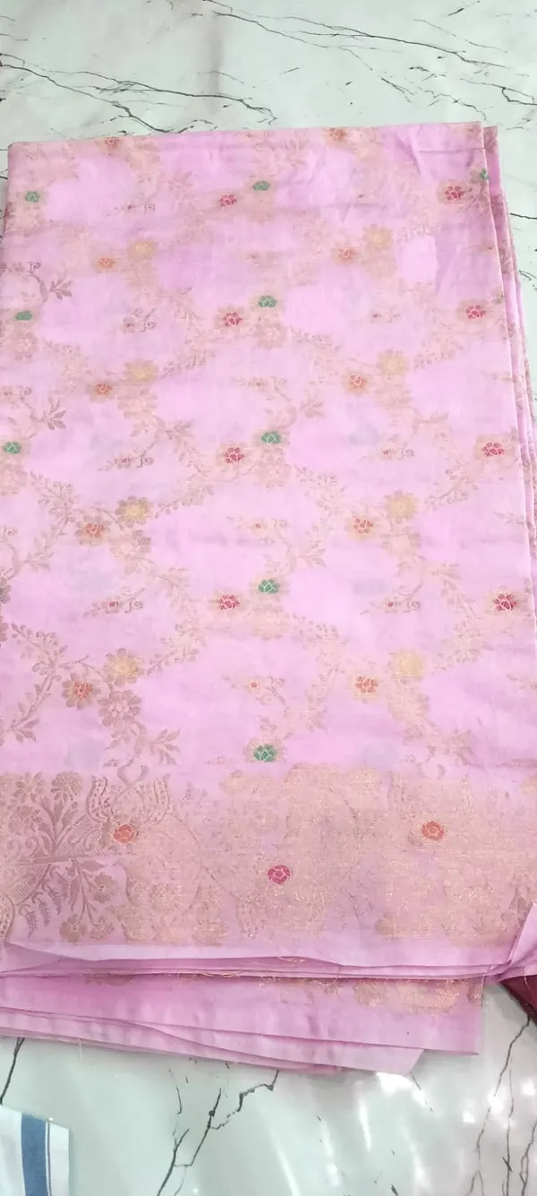 Pink_Floral_Print_Saree_for_Women