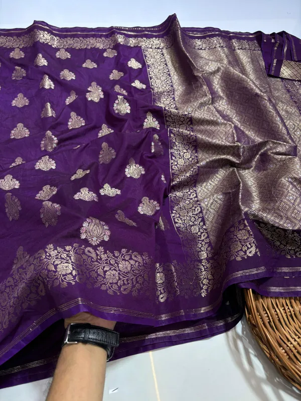 Purple_Traditional_Woven_Saree_For_Women