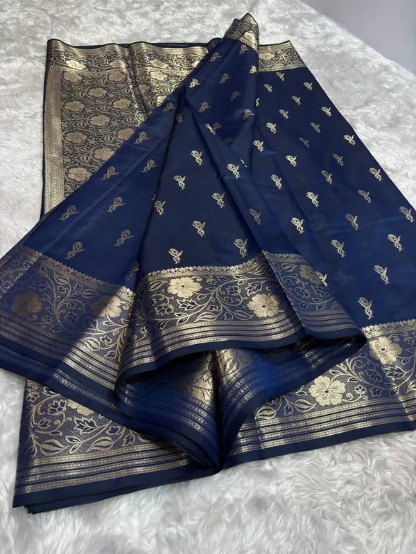 Navy_Blue_Woven_Ethnic_Saree_for_Women