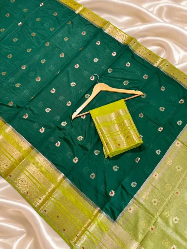 Green_Seli_Katan_Silk_Woven_Floral_Traditional_Saree_For_Women