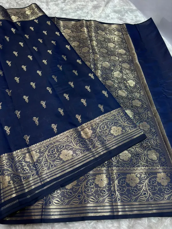 Navy_Blue_Woven_Ethnic_Saree_for_Women