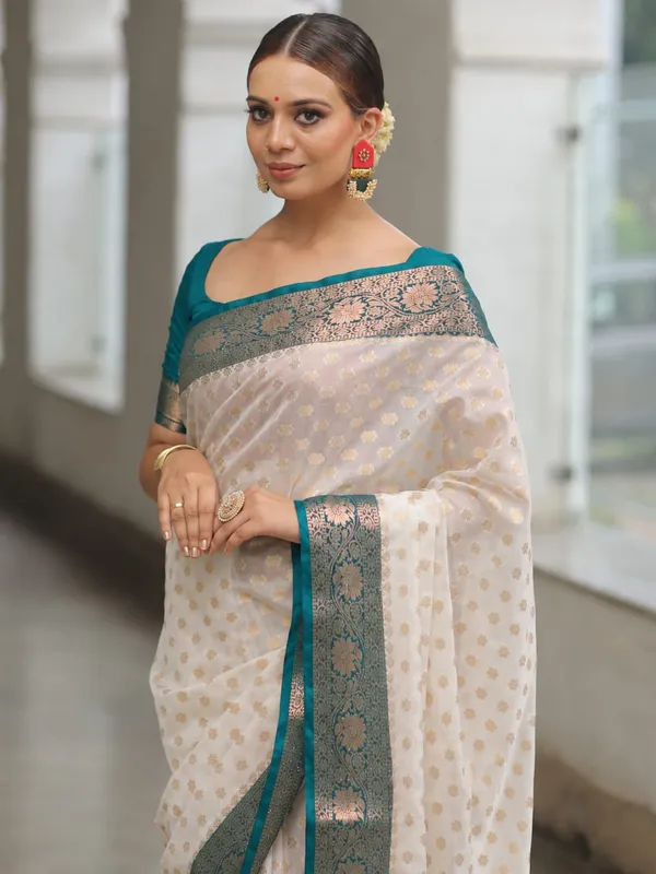 Cream_Seli_Katan_Silk_Woven_Saree_For_Women