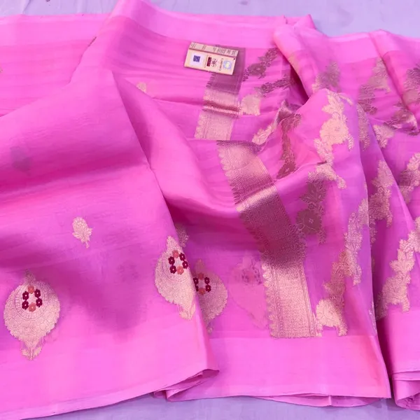 Pink_Woven_Floral_Saree_For_Women
