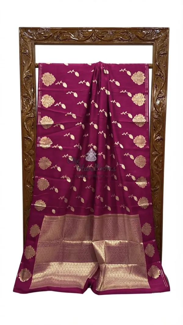 Magenta_Woven_Zari_Saree_For_Women