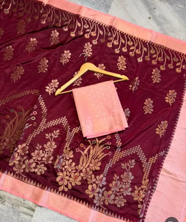 Maroon_Soft_Silk_Floral_Woven_Saree_For_Women