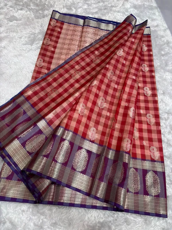 Red_Purple_Woven_Checked_Saree_For_Women