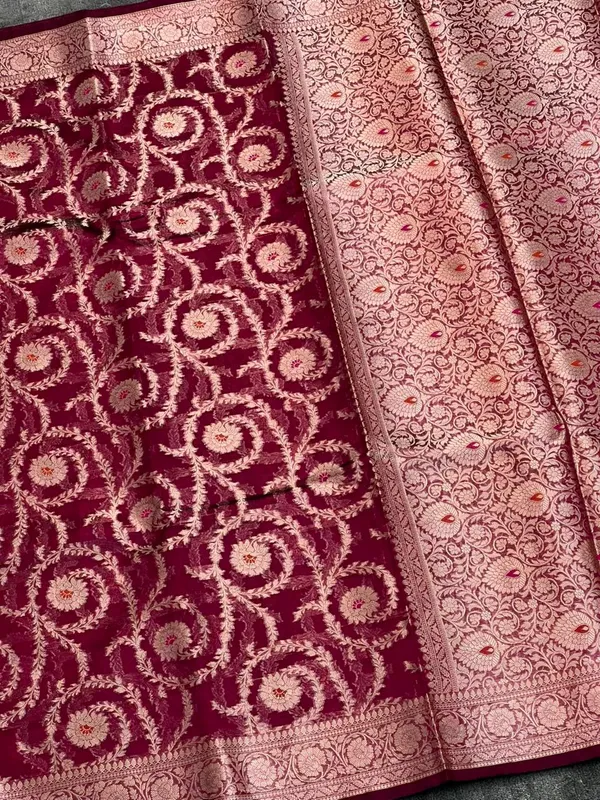 Pink_Traditional_Floral_Saree_for_Women