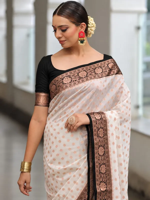 White_Floral_Border_Saree_For_Women