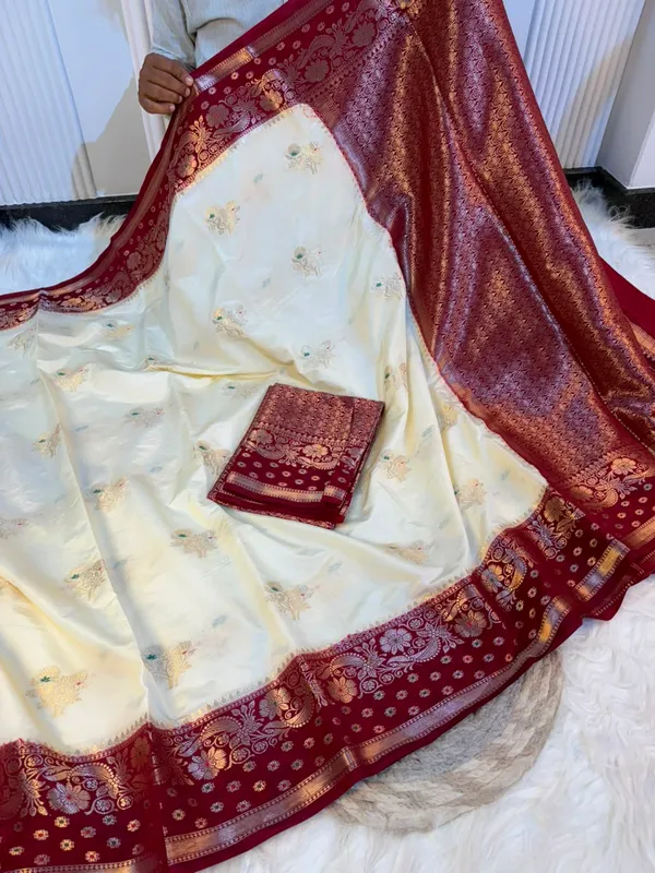 Cream_Silk_Blend_Banarasi_Saree_For_Women