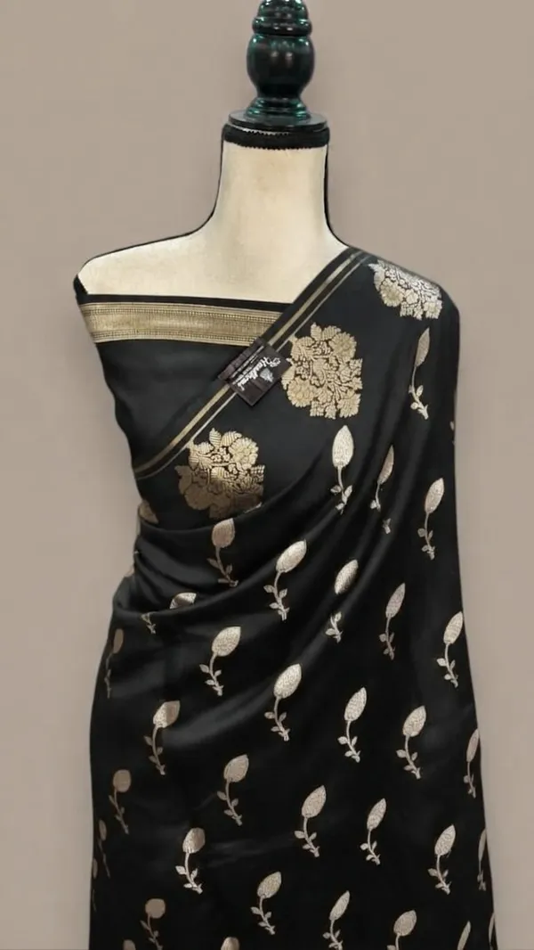Black_Seli_Katan_Silk_Woven_Floral_Saree_For_Women