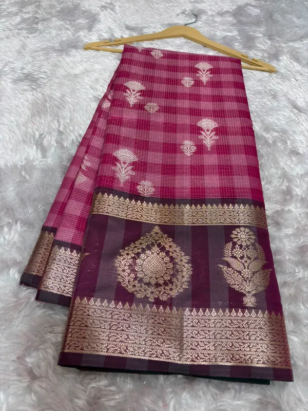 Magenta_Seli_Katan_Silk_Checked_Woven_Saree_For_Women