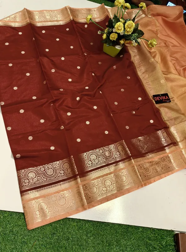 Maroon_Soft_Silk_Floral_Woven_Ethnic_Saree_For_Women