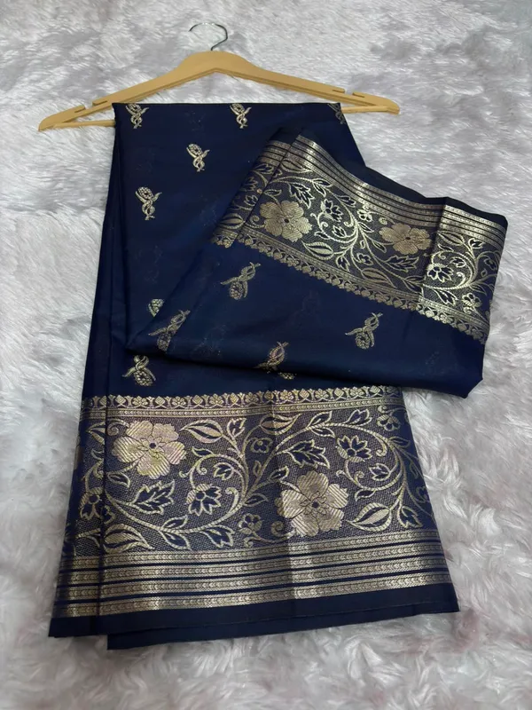 Navy_Blue_Woven_Ethnic_Saree_for_Women