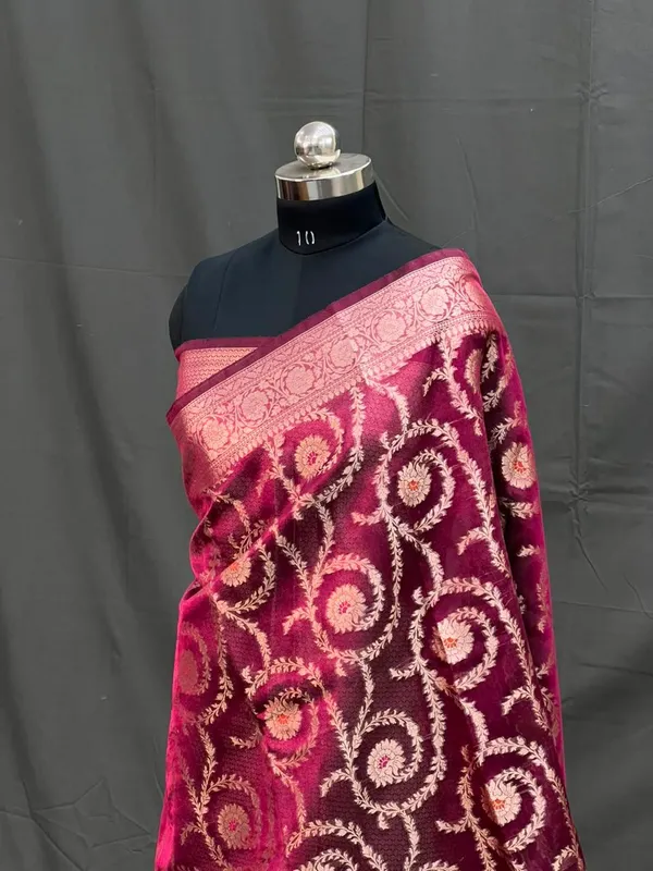 Pink_Traditional_Floral_Saree_for_Women