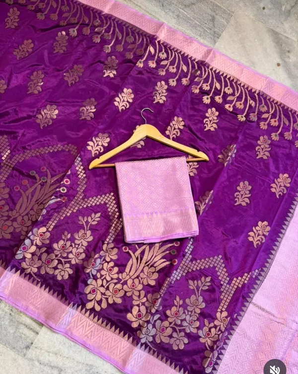 Purple_Woven_Floral_Saree_For_Women