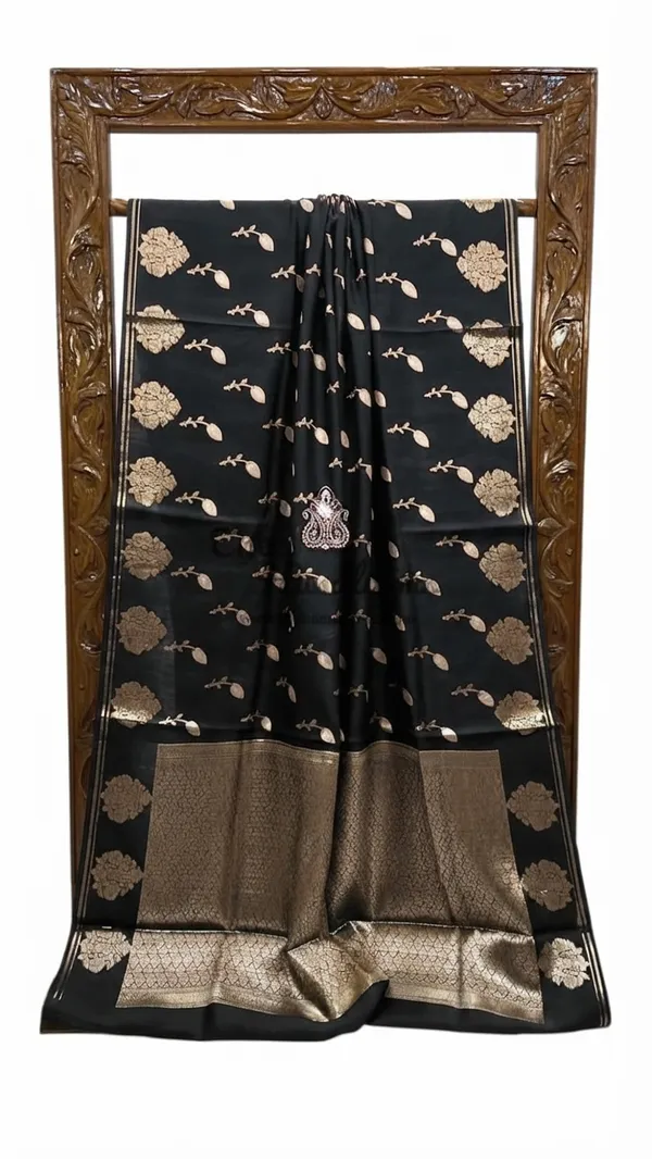 Black_Seli_Katan_Silk_Woven_Floral_Saree_For_Women