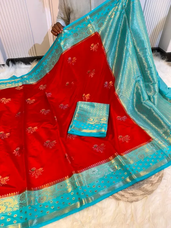 Red_Soft_Silk_Woven_Saree_With_Blouse_Piece_For_Women