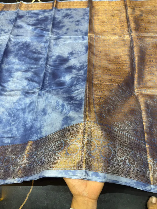 Blue_Silk_Traditional_Saree_For_Women