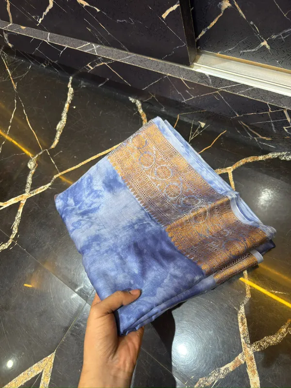 Blue_Silk_Traditional_Saree_For_Women