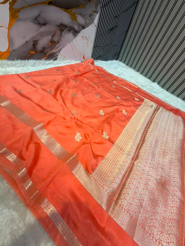 Coral_Seli_Katan_Silk_Woven_Zari_Ethnic_Saree_For_Women