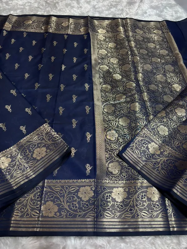 Navy_Blue_Woven_Ethnic_Saree_for_Women