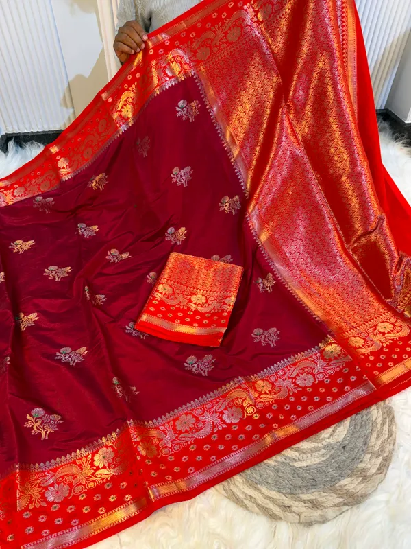 Maroon_Soft_Silk_Floral_Woven_Saree_For_Women