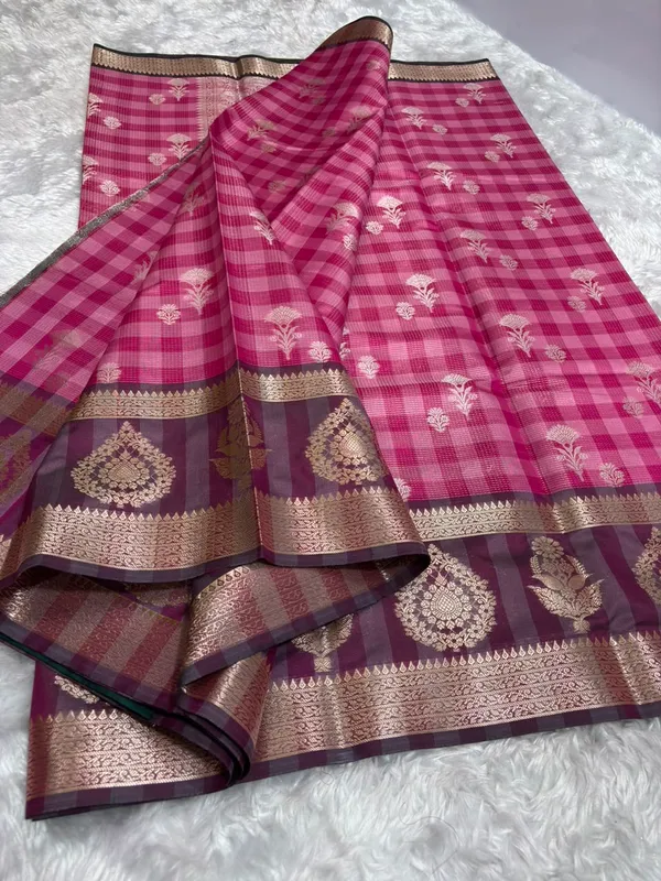 Magenta_Seli_Katan_Silk_Checked_Woven_Saree_For_Women