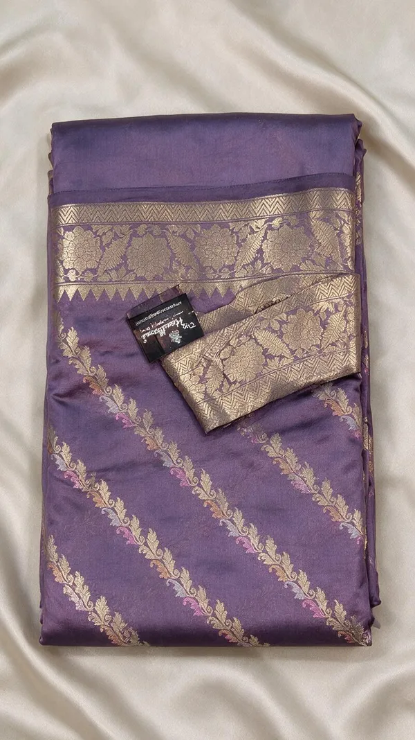 Purple_Silk_Woven_Floral_Border_Saree_For_Women